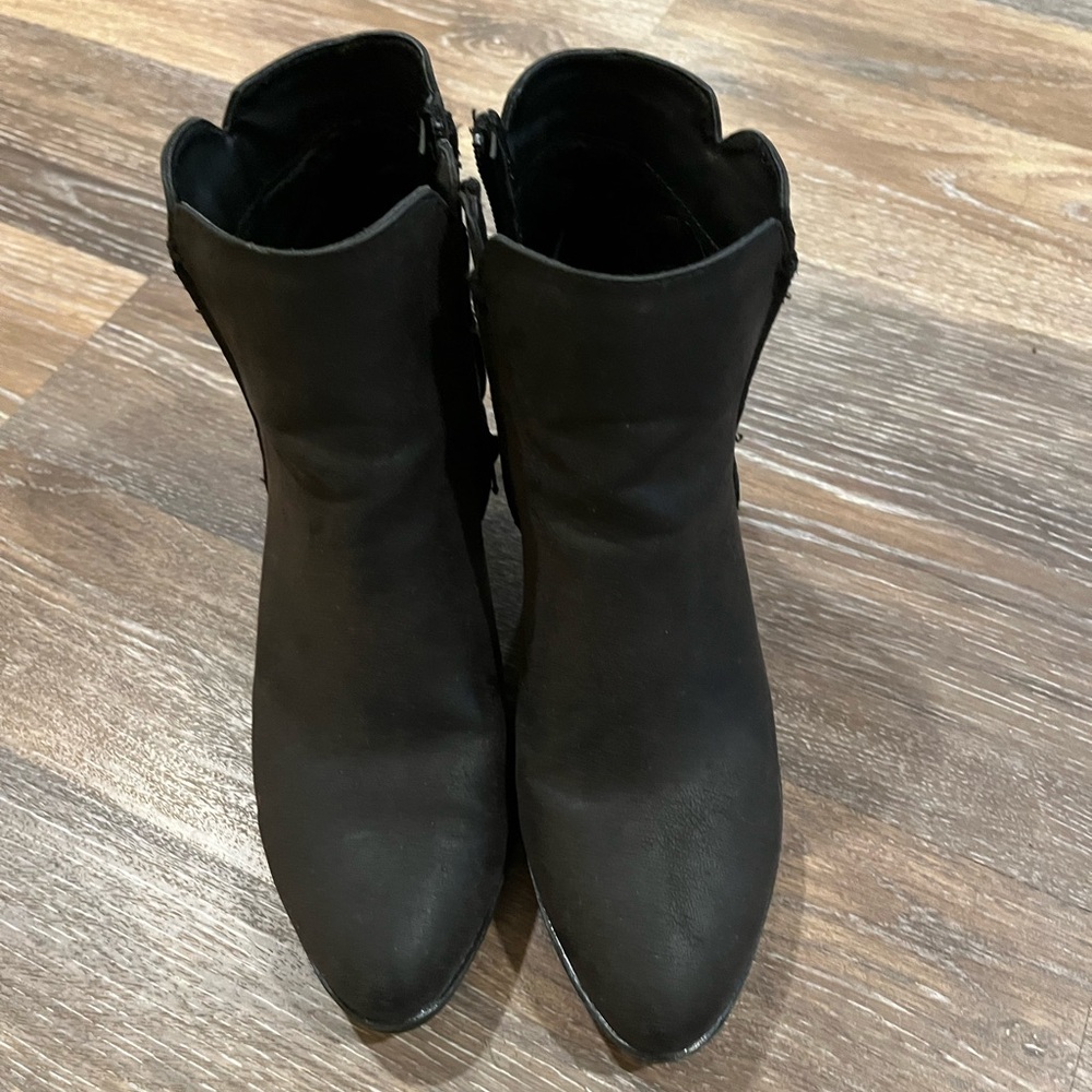 MIA Black Ankle Boots Sleek Minimalist Design